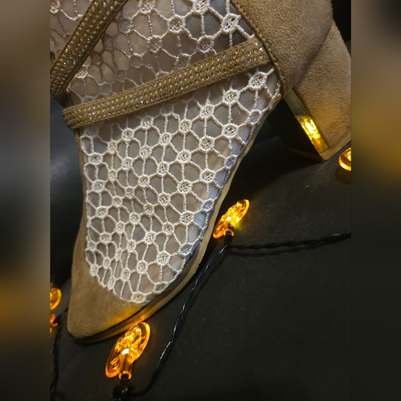 MIDNIGHT VELVET  Peep Toe Lace zip up Ankle Booties sz9 - Picture 4 of 16